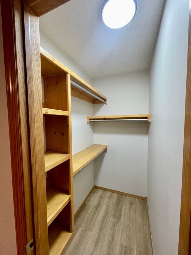 Building Photo - Remodeled Derby Duplex!