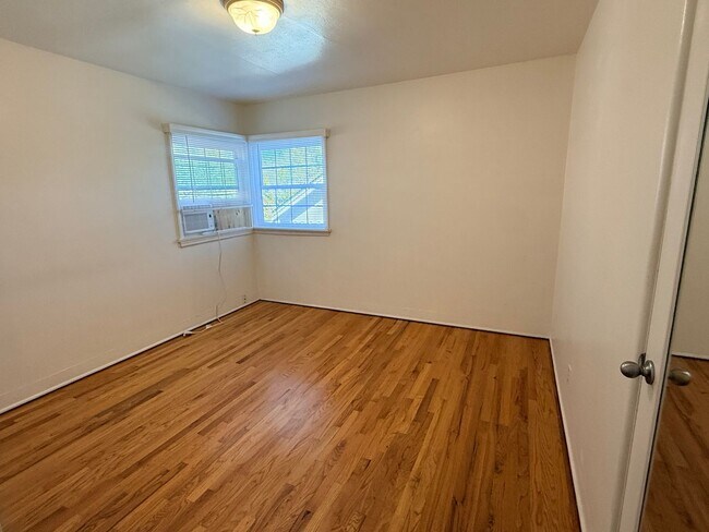 Building Photo - 820 S Arlington Ave
