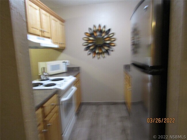 Building Photo - 400 Oakridge Blvd