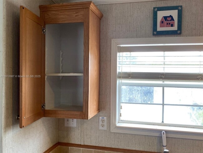 Primary Photo - 11837 Watergate Cir