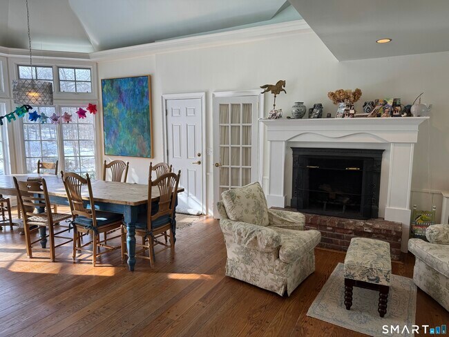 Building Photo - 301 Old Norwalk Rd