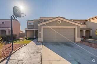 Building Photo - Beautifully Refreshed 4-Bedroom Home with ...