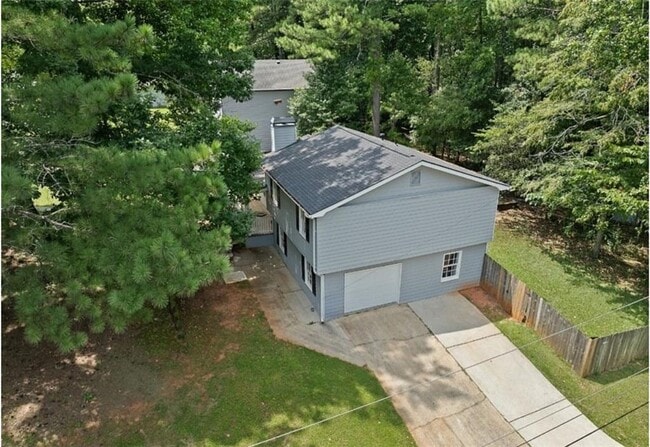 Building Photo - 1301 Daniel Ln