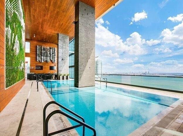 Building Photo - 1451 Brickell Ave