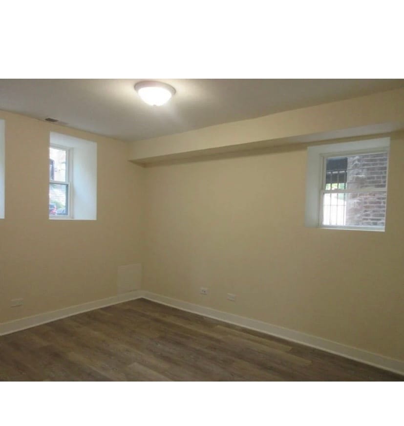 Building Photo - 2020 N Bissell St
