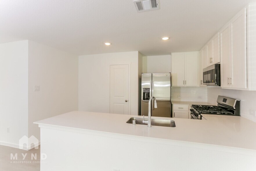 Building Photo - 10140 Dalgreen Cir