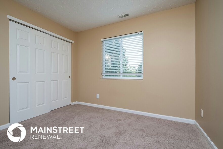 Building Photo - 6574 Largo Ln