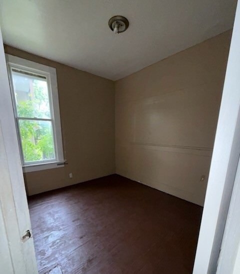 Building Photo - 927 W North St