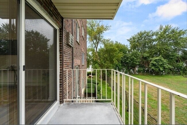 Building Photo - 34 Hamilton Rd