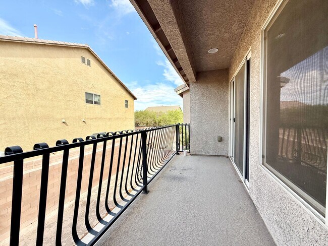 Building Photo - Charming Cul-de-Sac Home with Bonus Room & Backyard