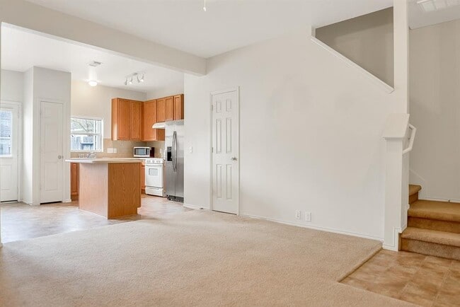 Building Photo - 29731 Sullivan Oaks Dr