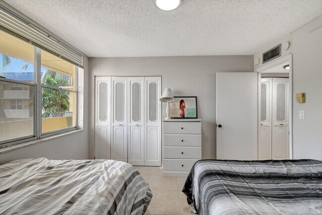 Building Photo - 777 S Federal Hwy