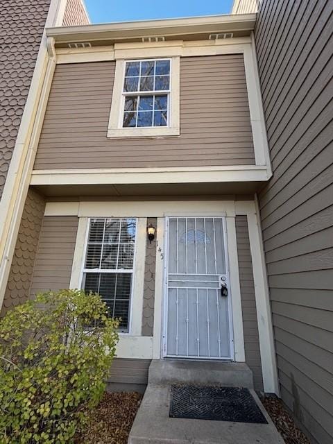 Building Photo - 1811 S Quebec Way