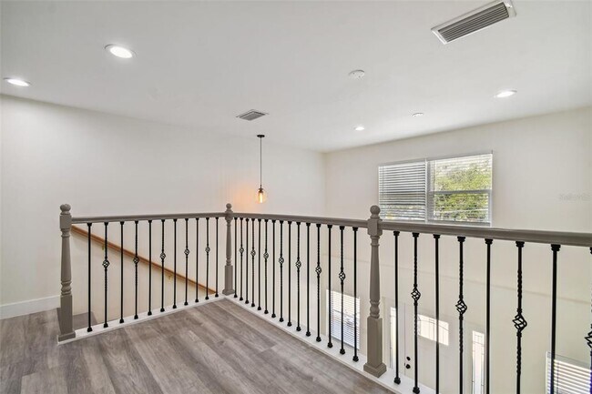Building Photo - 4910 W San Miguel St