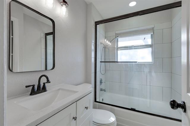 Building Photo - 4526 Hanover Dr