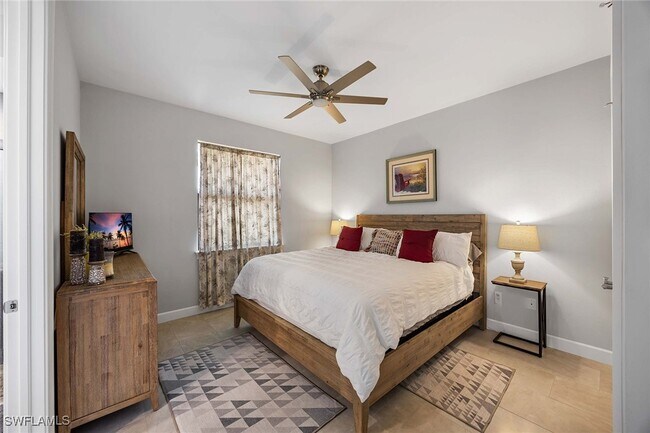 Building Photo - 1871 Dogwood Dr