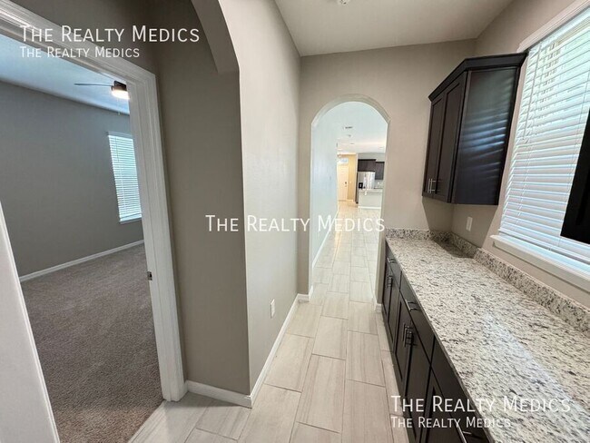 Building Photo - 16149 Mangrove Rd