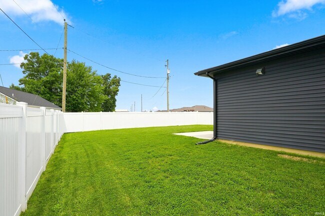 Building Photo - 10827 Kathy Dr