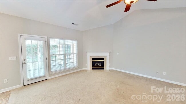 Building Photo - 8321 Suttonview Dr