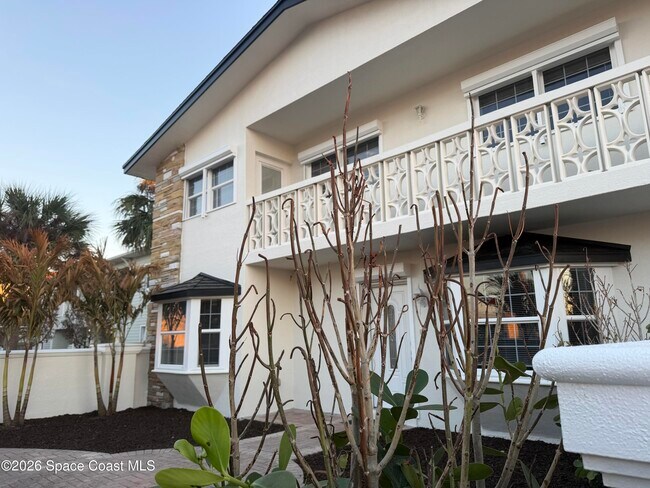 Building Photo - 154 Crescent Beach Dr