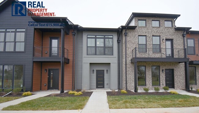Building Photo - Luxury 2BR townhome in the heart of Murfreesboro- neighborhood pool, hi-speed internet included!