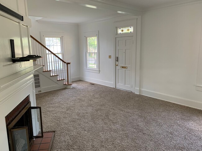 Building Photo - 805 Raleigh St