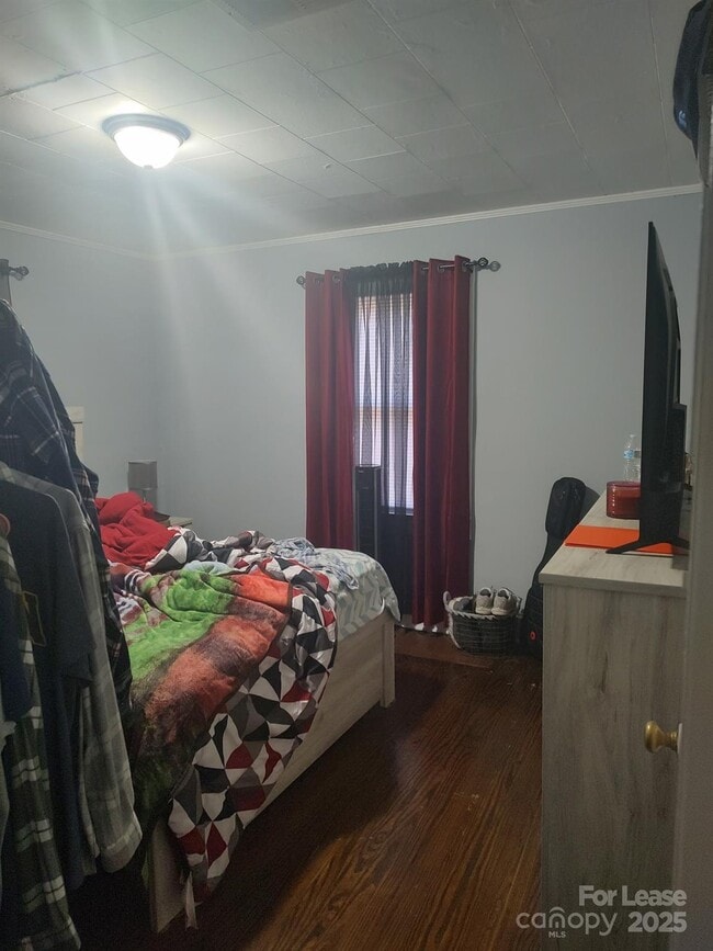 Building Photo - 80 Wade St