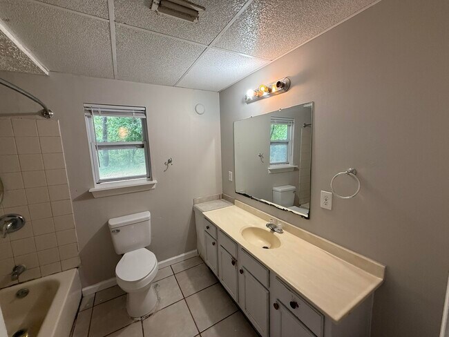 Building Photo - 72 Pisces Dr