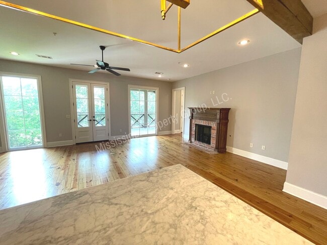 Building Photo - 3BR/3BA For Rent