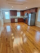 Building Photo - 435 Walnut St