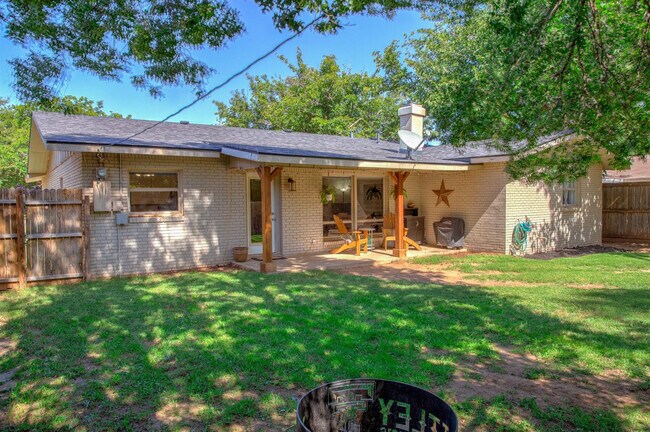 Building Photo - 5209 16th St