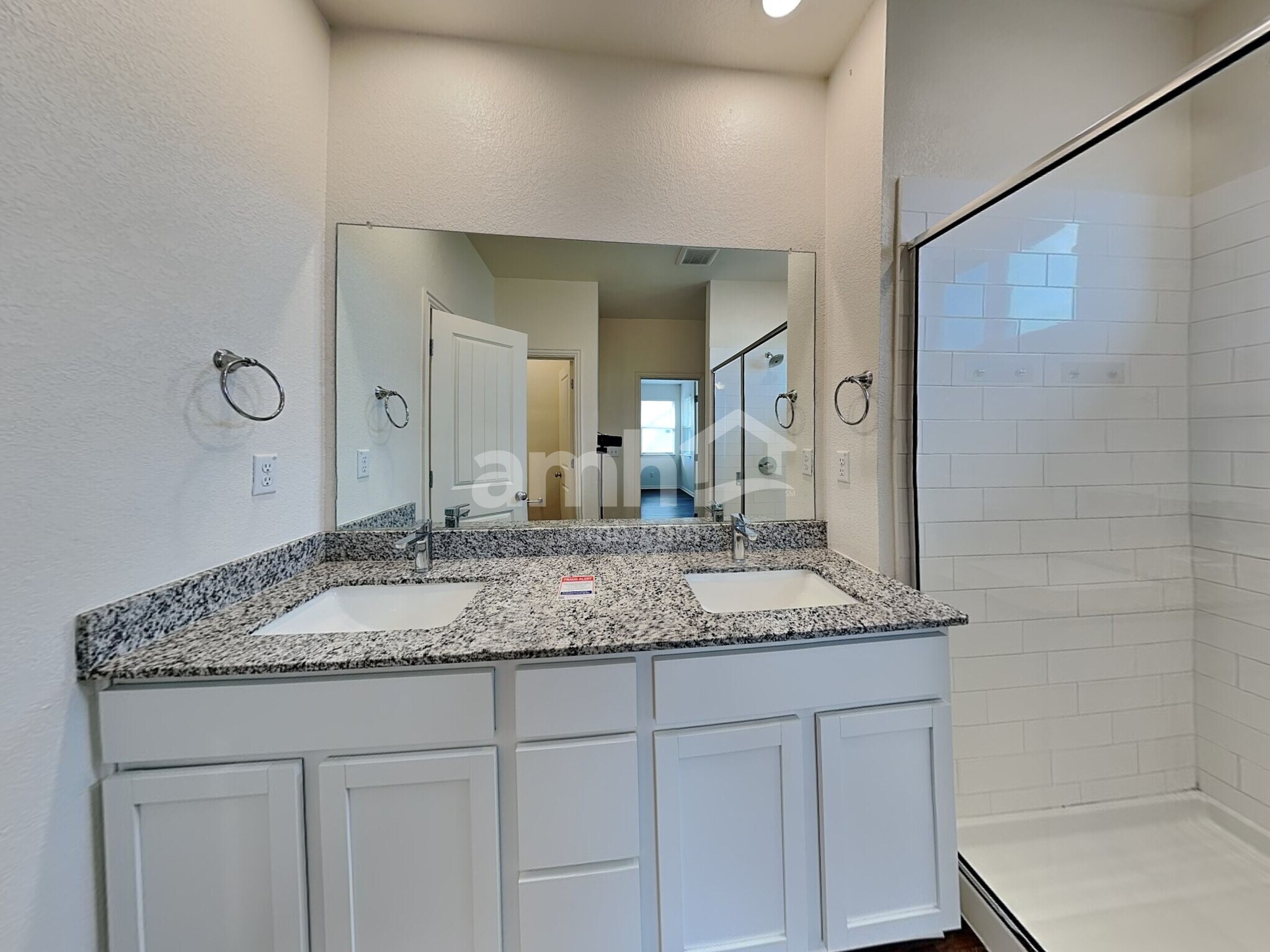 Building Photo - 2741 Meadowood Heights