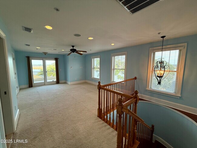 Building Photo - 54 Battery Crk Clb Dr