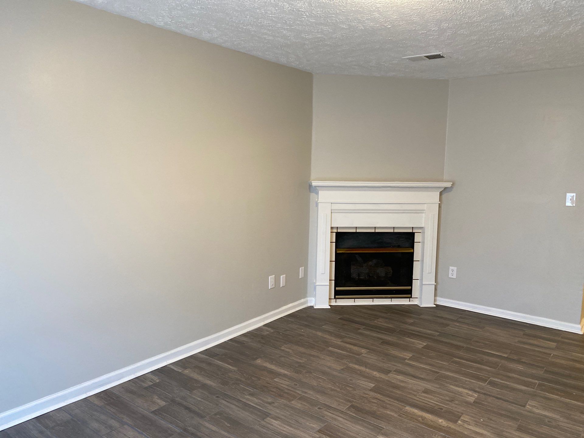 Building Photo - 255 Foxworth Dr