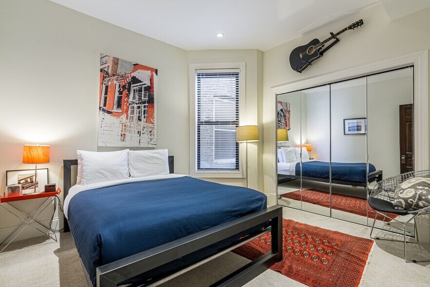 Building Photo - 2947 W Logan Blvd