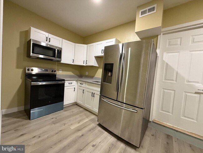 Building Photo - 8514 Dangerfield Rd