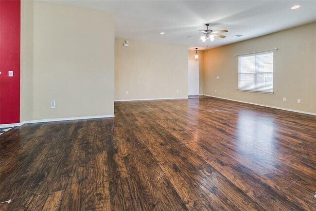 Building Photo - 6005 SE 70th St