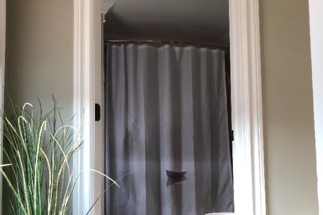 Building Photo - 671 Wordsworth St