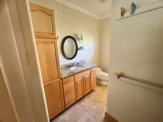 Building Photo - 857 SW 11th Ct