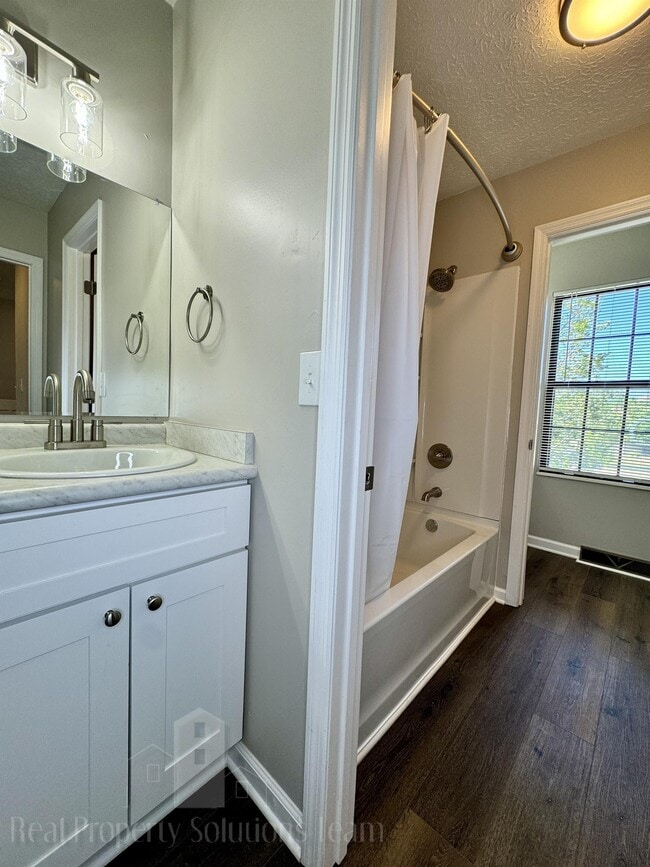 Building Photo - 2356 Sweet Creek Ct
