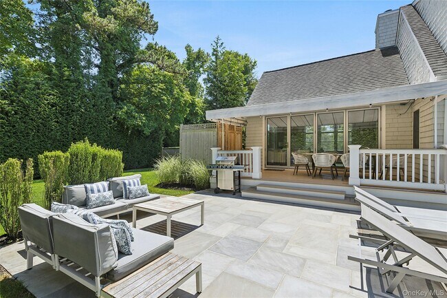 Building Photo - 31 Highland Rd