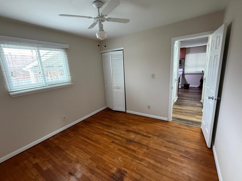 Building Photo - 555 Kirkwood Dr