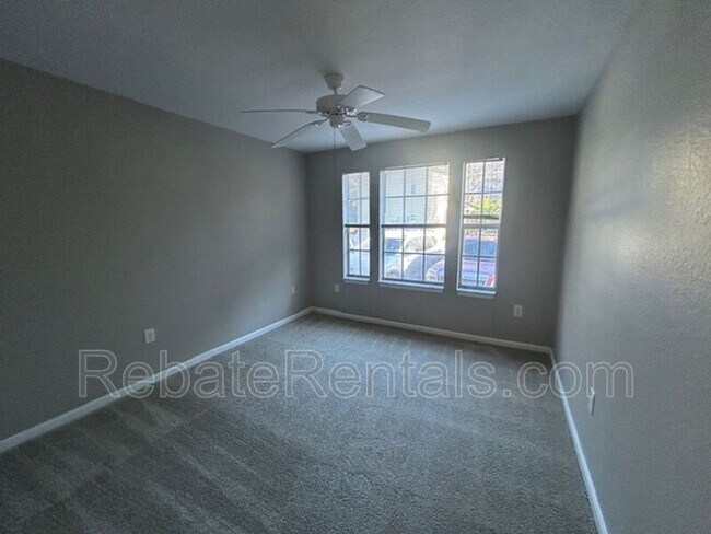 Building Photo - 10075 Gate Pkwy N