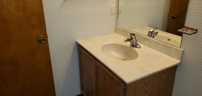 Building Photo - 3 bd, 2 ba E Columbia, Sunrise Estates, ne...