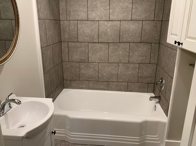 Building Photo - 2181 Old Durham Rd