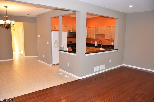 Building Photo - 125 Springhill Dr