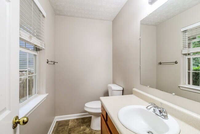 Building Photo - 4385 Bradley Dr SW