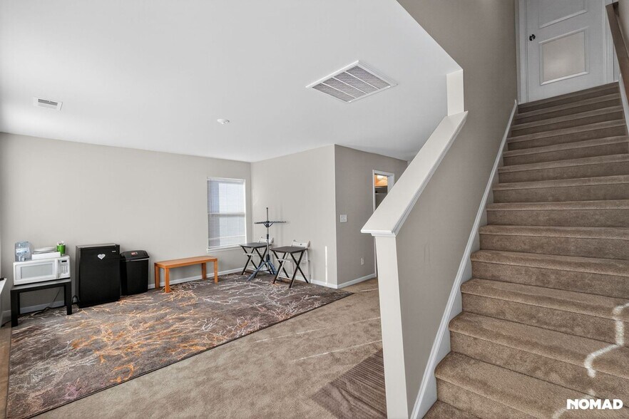 Building Photo - 10622 Elm Bend Dr