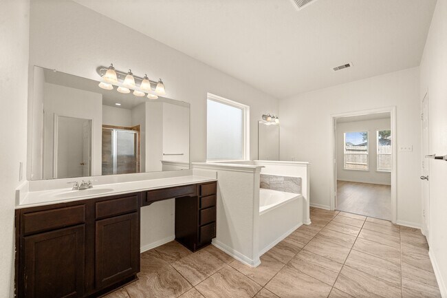 Building Photo - 6411 Westward Wood Way