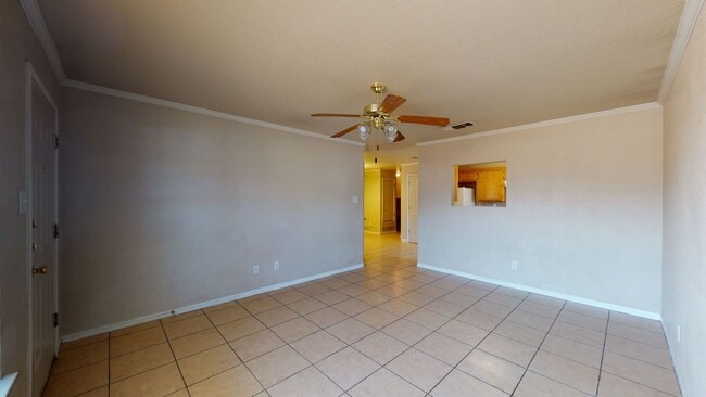 Building Photo - PRICE IMPROVEMENT NOW ONLY $1295!!!!!!